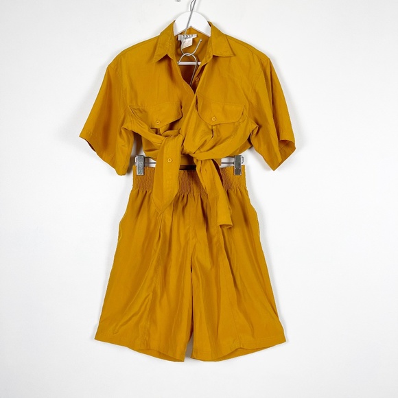 Vintage Pants - Vintage 2 Piece Yellow High Waisted Short Set